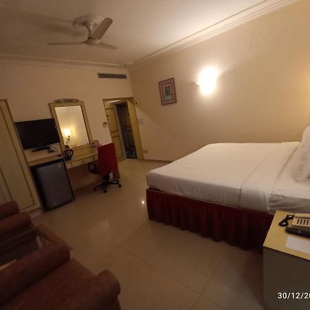 Grand Continental Hotel Prayagraj Extérieur photo