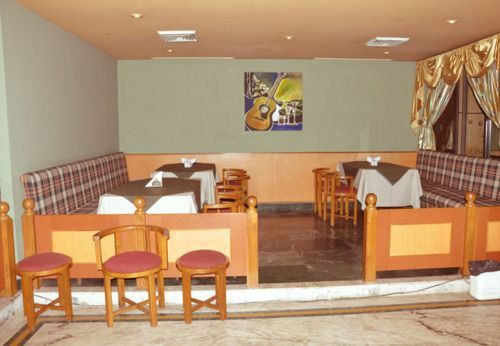 Grand Continental Hotel Prayagraj Extérieur photo
