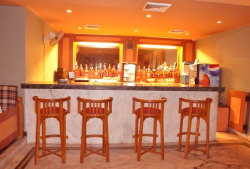 Grand Continental Hotel Prayagraj Extérieur photo